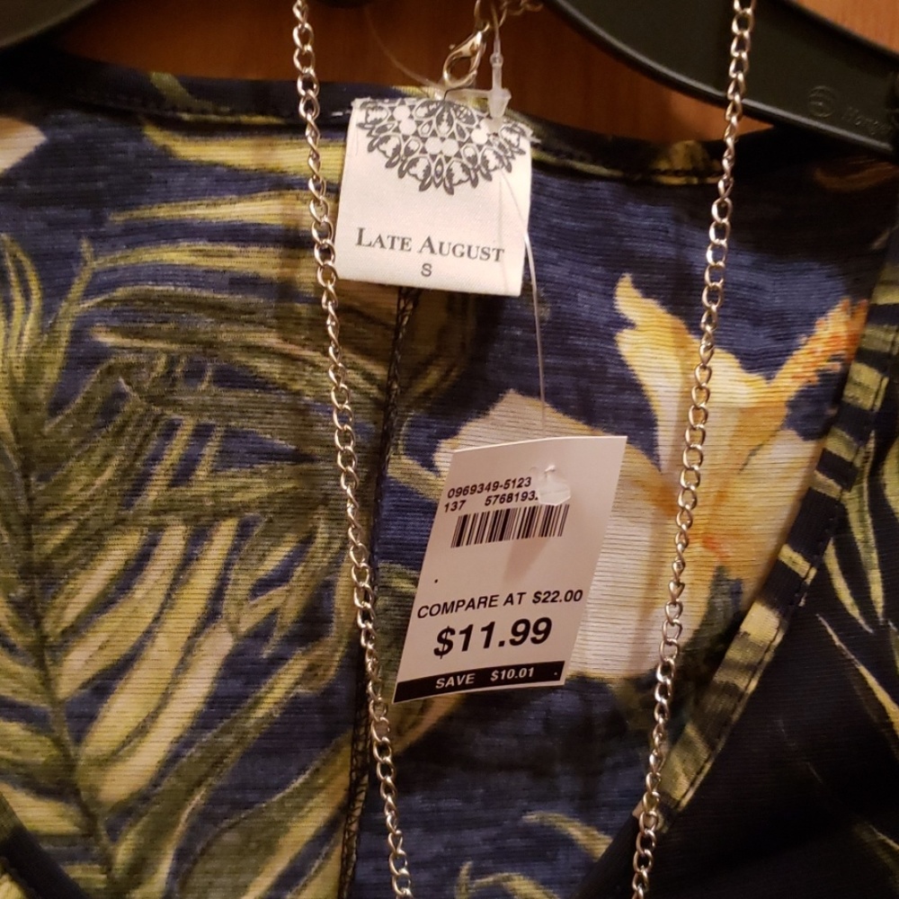 Shirt - Picture 2 of 3